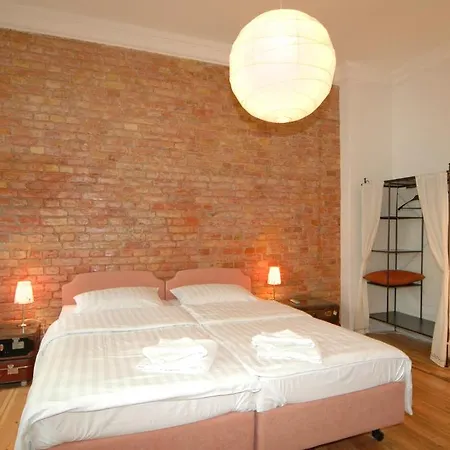 Hotel Schall & Rauch 3*