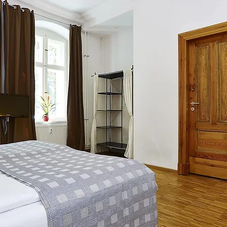 Hotel Schall & Rauch 3*