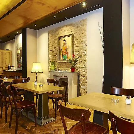 Hotel Schall & Rauch 3*